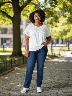 GAP Women's Cream Short Sleeve Tee
